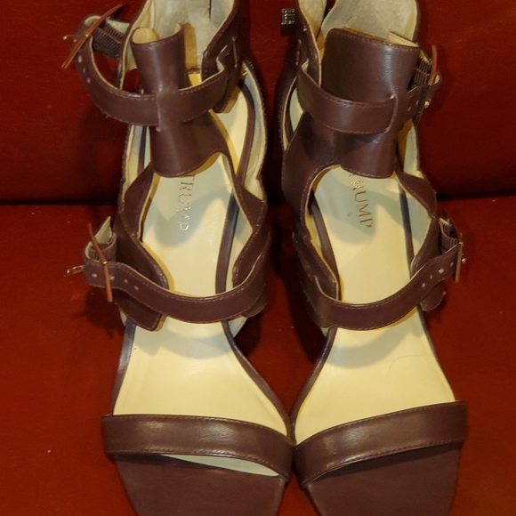 Heel Sandal - Picture 1 of 6